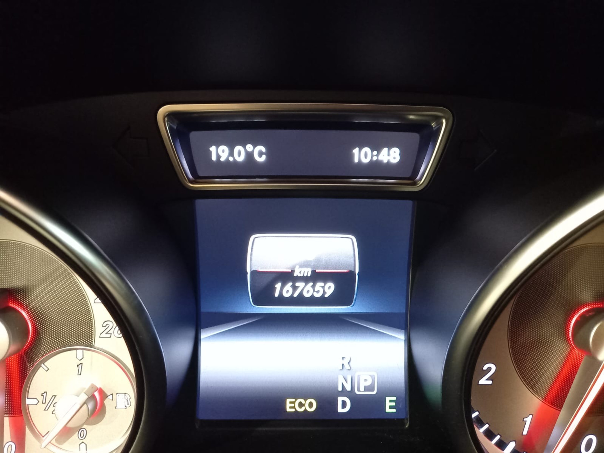 48516565-20.jpg