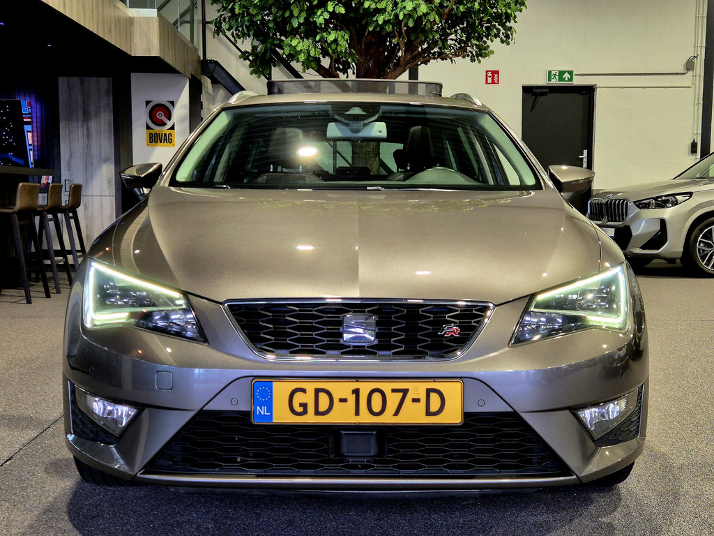 51679476-9.jpg